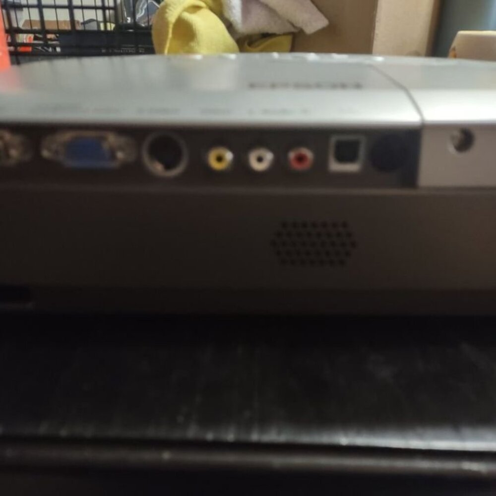 Epson LCD Projector - Picture 3 of 6